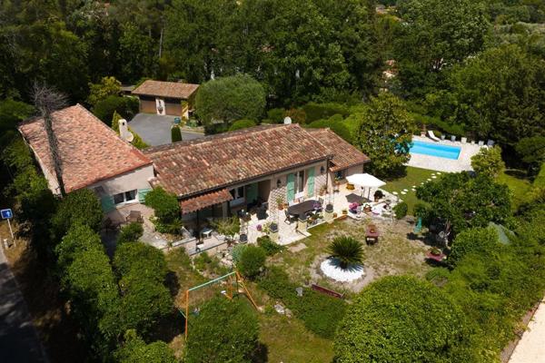Vente Villa de luxe Peymeinade 5 Pièces 156 m²