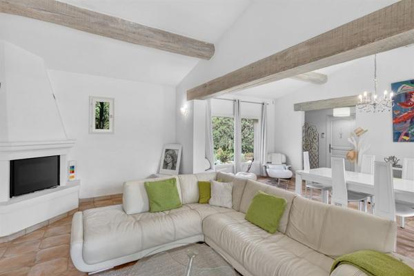 Vente Villa de luxe Peymeinade 5 Pièces 156 m²