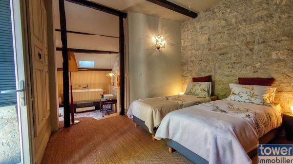 DEMEURE D'EXCEPTION D'EPOQUE RENAISSANCE 280 M2 5 SUITES 46800 MONTCUQ