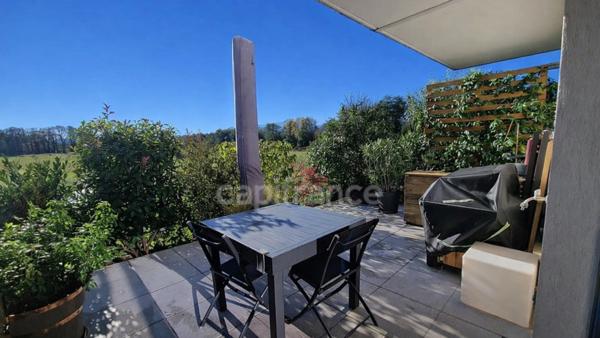 Appartement T4 avec terrasse, vue dégagée et garage double