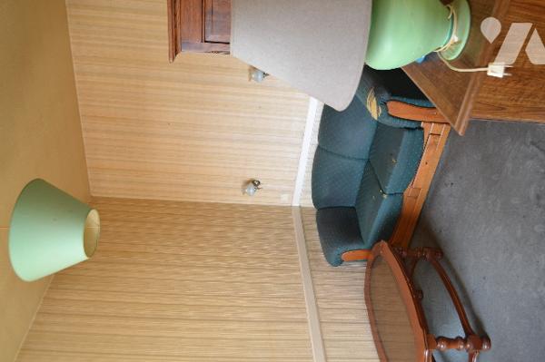 Beaumont, petit immeuble composé de 2 appartements de type 2,