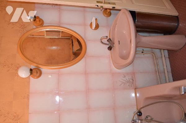 Beaumont, petit immeuble composé de 2 appartements de type 2,