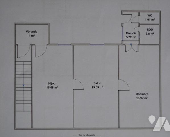 Beaumont, petit immeuble composé de 2 appartements de type 2,