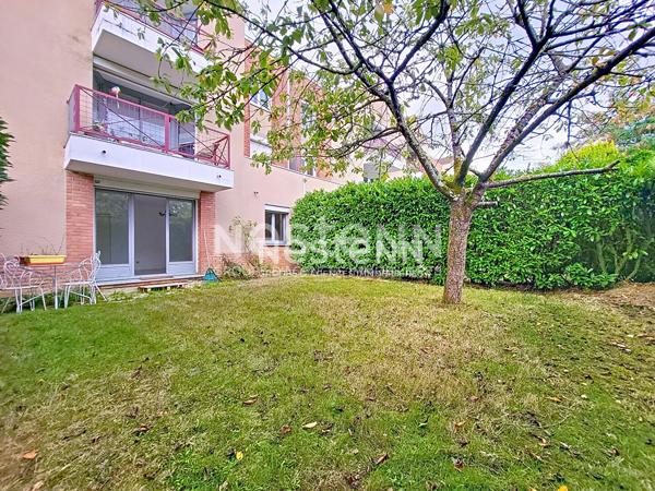 Montigny le Bretonneux : Appartement 3 pièces de 71 m² avec jardin et parking