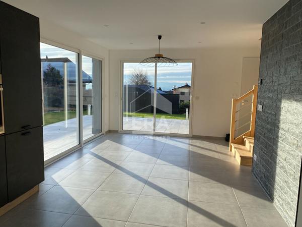 VILLA NEUVE Naves Parmelan