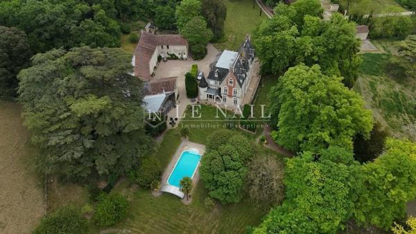 Propriété de 25 hectares avec château du XIXe siècle et dépendances