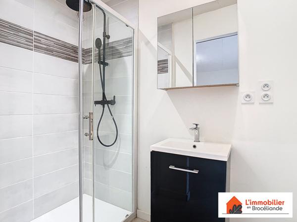 Maison de ville en plein centre de Plélan le Grand