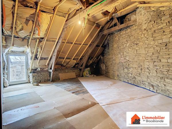 Maison de ville en plein centre de Plélan le Grand