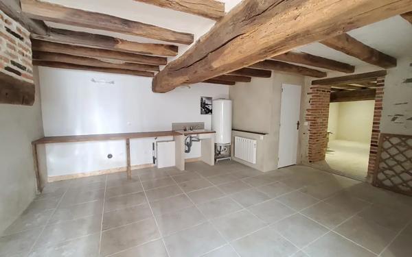 MAISON RENOVEE - 4 CHAMBRES - CHANZEAUX