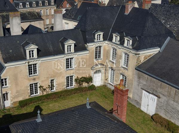 Joli hôtel particulier du XVIIIe siècle en Anjou