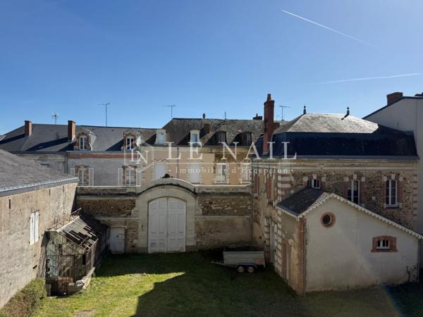 Joli hôtel particulier du XVIIIe siècle en Anjou