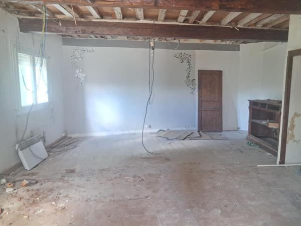 Maison village à rénover- jardin 237m² - potentiel