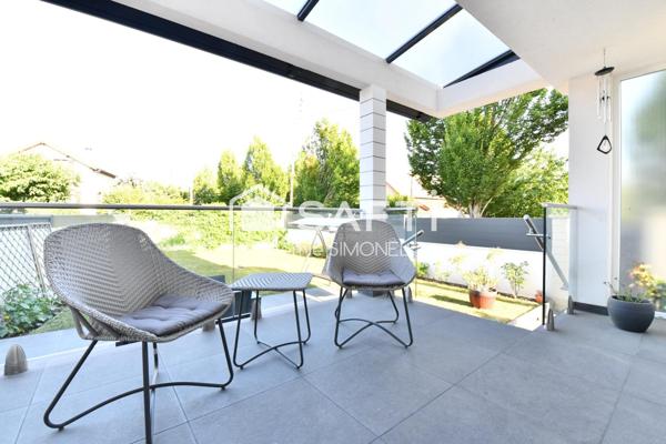 Maison familiale plus de 184 m² avec sous-sol total aménagé, système de chauffage énergie renouvelable présentant de belles prestations !!!!