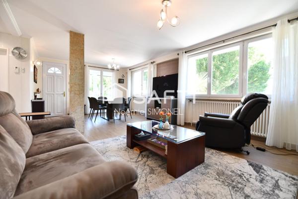 Maison familiale plus de 184 m² avec sous-sol total aménagé, système de chauffage énergie renouvelable présentant de belles prestations !!!!