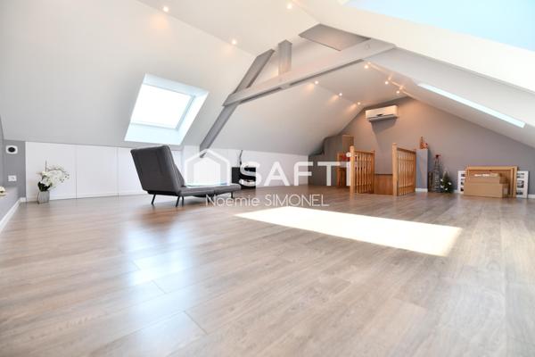 Maison familiale plus de 184 m² avec sous-sol total aménagé, système de chauffage énergie renouvelable présentant de belles prestations !!!!