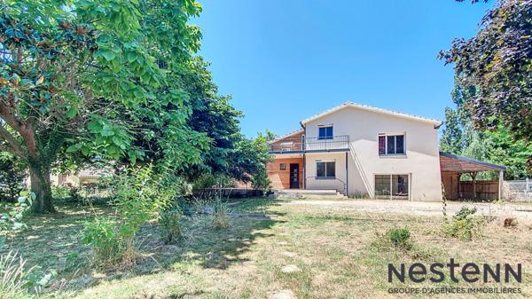 A Vendre Maison 5 Chambres avec Jardin, Piscine, Garage, Atelier à Carbonne Dans Quartier Résidentiel au Calme !