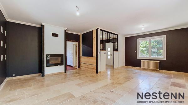 A Vendre Maison 5 Chambres avec Jardin, Piscine, Garage, Atelier à Carbonne Dans Quartier Résidentiel au Calme !