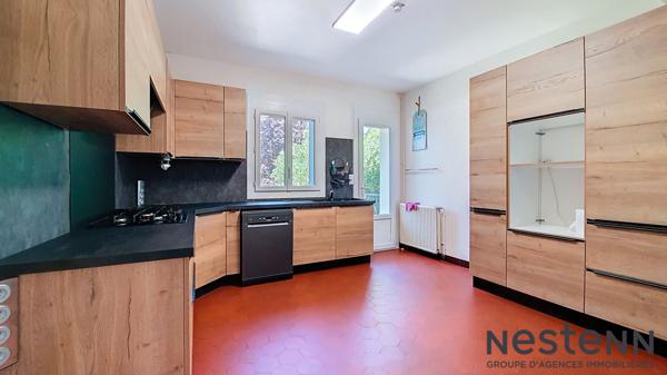 A Vendre Maison 5 Chambres avec Jardin, Piscine, Garage, Atelier à Carbonne Dans Quartier Résidentiel au Calme !