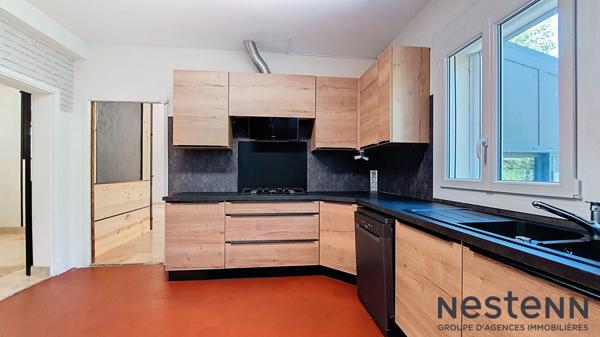 A Vendre Maison 5 Chambres avec Jardin, Piscine, Garage, Atelier à Carbonne Dans Quartier Résidentiel au Calme !