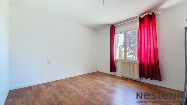 A Vendre Maison 5 Chambres avec Jardin, Piscine, Garage, Atelier à Carbonne Dans Quartier Résidentiel au Calme !