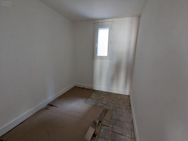 Appartement ancien à louer à Nogent-le-Rotrou dans l'Eure-et-Loir (28400), ref : 5 AM   
Centre ville