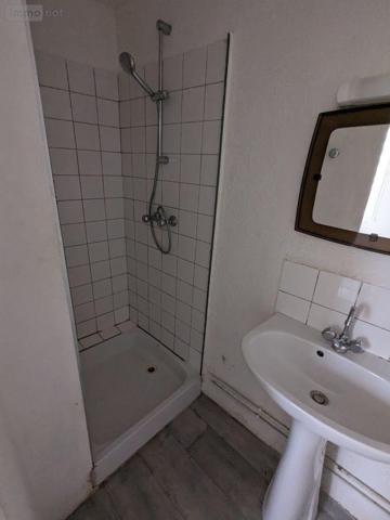 Appartement ancien à louer à Nogent-le-Rotrou dans l'Eure-et-Loir (28400), ref : 5 AM   
Centre ville