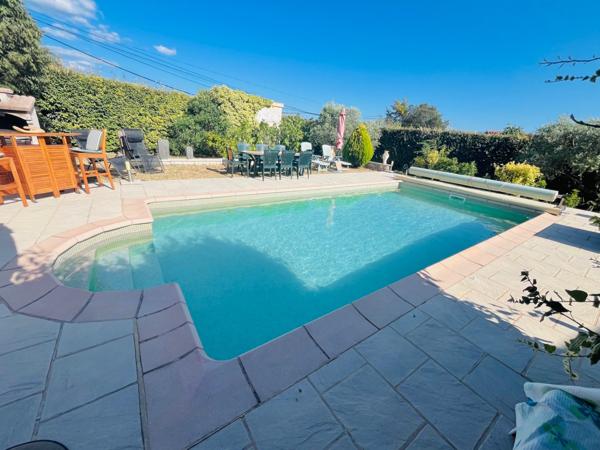 Saint-Saturnin-lès-Apt (84490) Villa de plain pied proche village tous conforts !