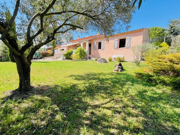 Saint-Saturnin-lès-Apt (84490) Villa de plain pied proche village tous conforts !