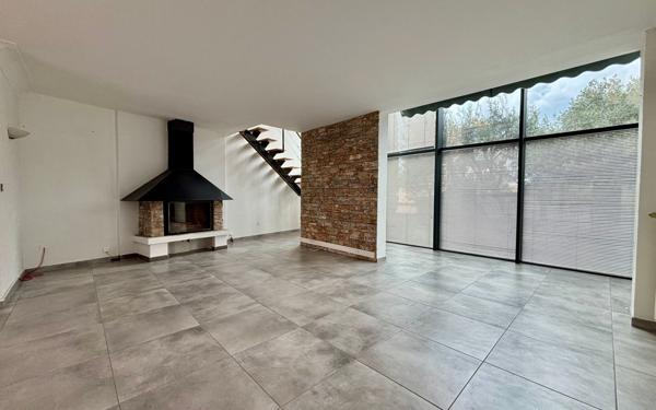 Maison à vendre    8 pièces •  Balaruc-le-Vieux