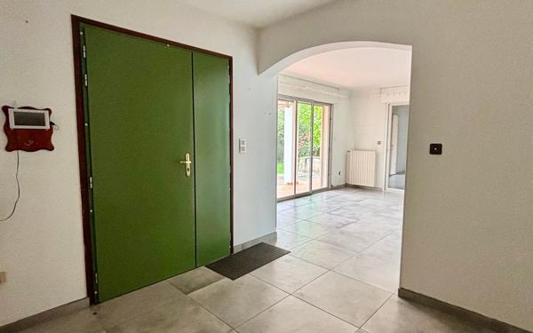 Maison à vendre    8 pièces •  Balaruc-le-Vieux