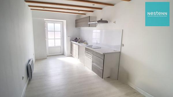 Appartement Saint Romain Le Puy - 2 chambres - centre ville - parking communal en face