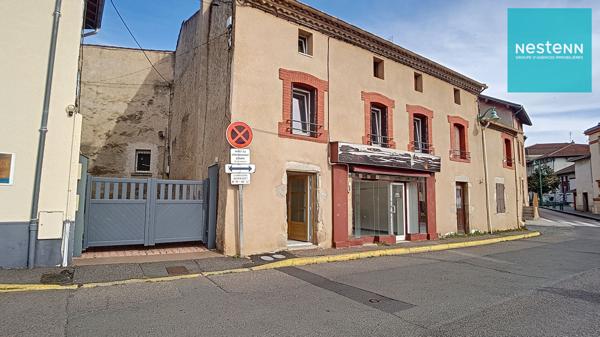 Appartement Saint Romain Le Puy - 2 chambres - centre ville - parking communal en face