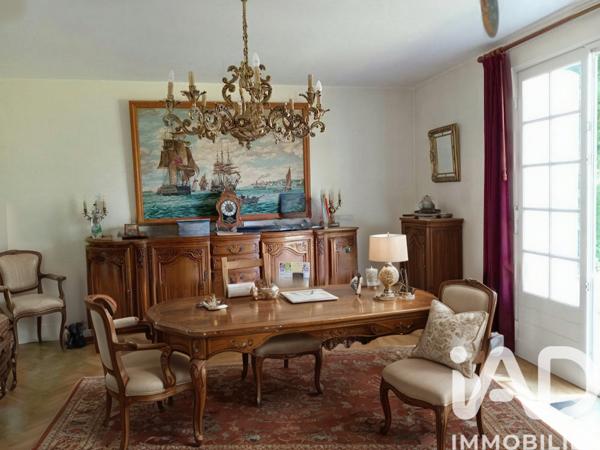 Maison à vendre 10 pièces 232 m² Gueugnon