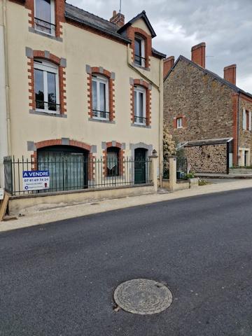 À vendre - Maison mitoyenne 2 côtés, 8 pièces située à Missillac (44780)
