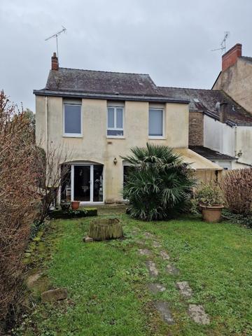 À vendre - Maison mitoyenne 2 côtés, 8 pièces située à Missillac (44780)