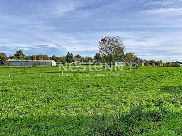 Terrain constructible 1500m² à Sadroc