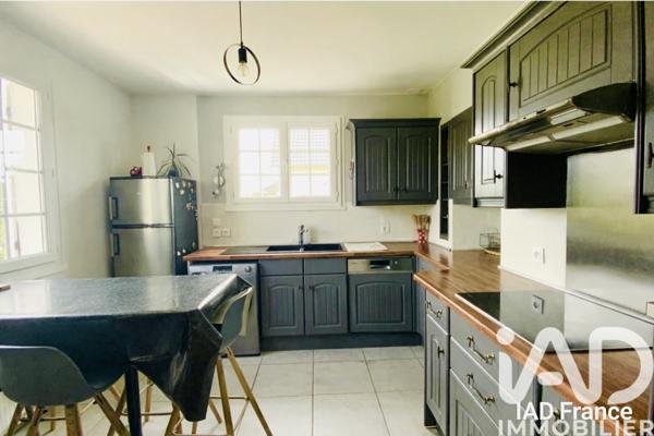 Maison à vendre 5 pièces 137 m² Saint-Pryvé-Saint-Mesmin