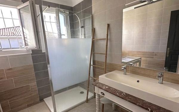 Maison à vendre    5 pièces •  Seyresse