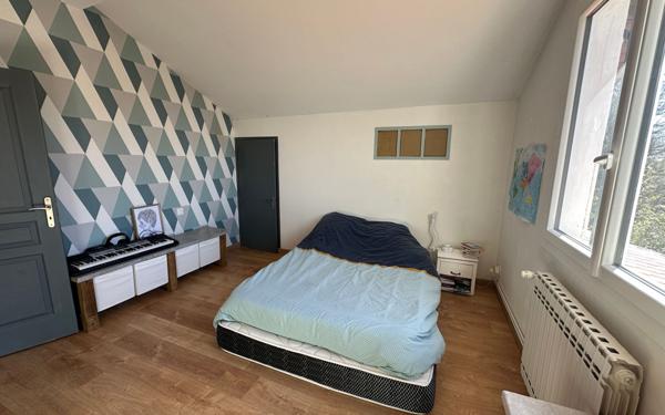 Maison à vendre    5 pièces •  Seyresse