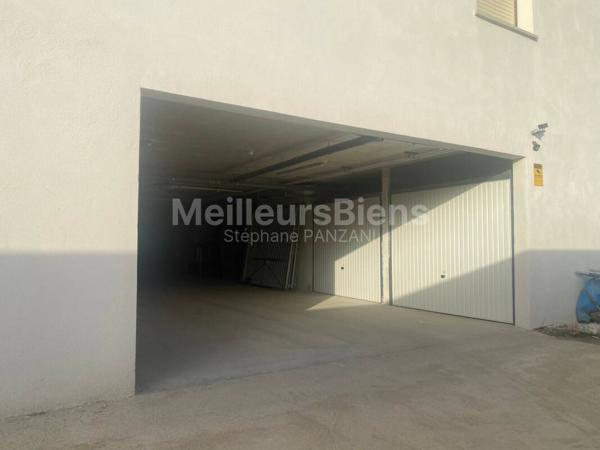 Box fermés - 15m2 - Résidence de standing à Porticcio
