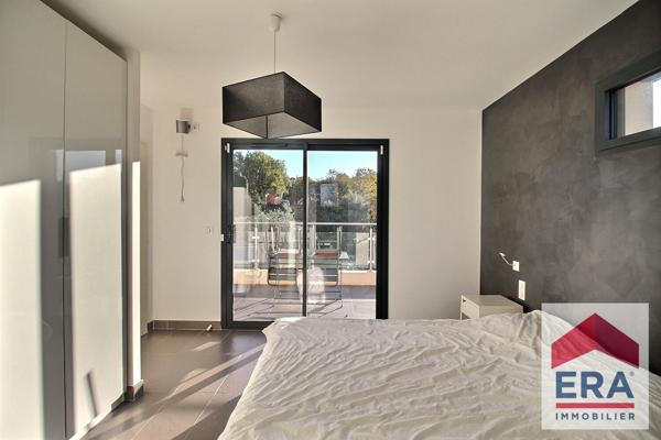 Maison Bourg Saint Andéol - 8 pièces - 210m²