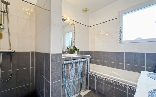 Maison à vendre    4 pièces • 112 m2 Saint-Pierre-du-Mont