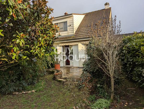 Maison à vendre à Meyzieu - Référence 5256