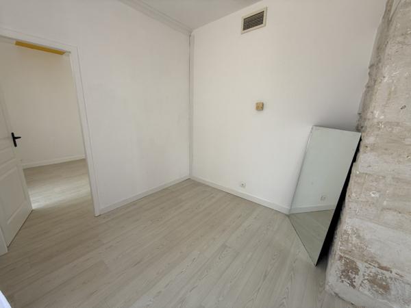 Maison  5 pièce(s)  2 chambre(s)  94 m²