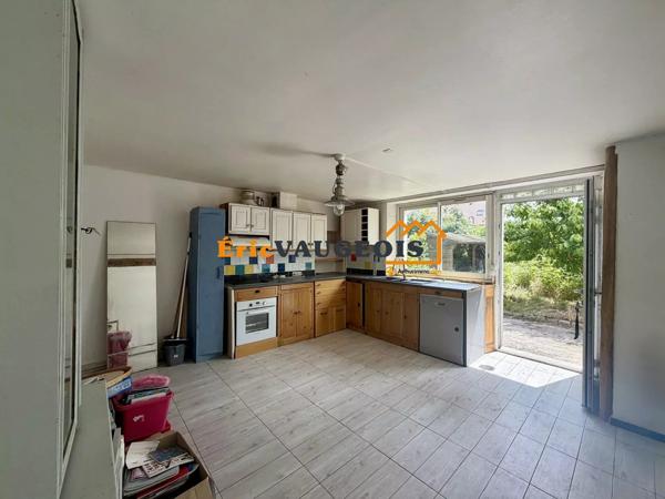 Vente                                                      Maison de village
                        
                     4 pièces                      106 m2                     à Rozay-en-Brie