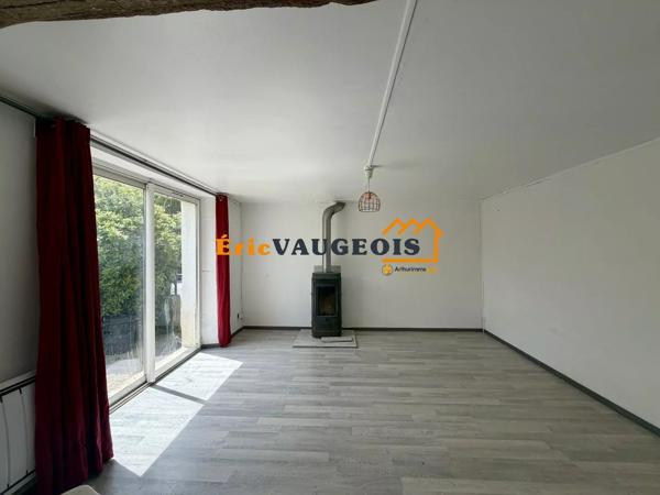 Vente                                                      Maison de village
                        
                     4 pièces                      106 m2                     à Rozay-en-Brie