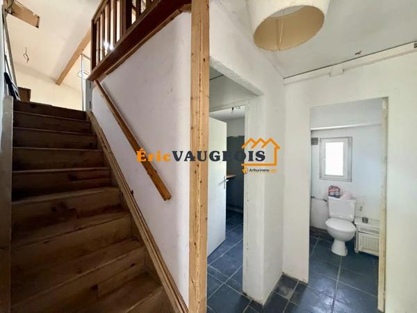 Vente                                                      Maison de village
                        
                     4 pièces                      106 m2                     à Rozay-en-Brie