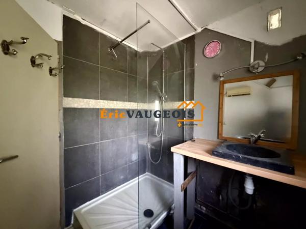 Vente                                                      Maison de village
                        
                     4 pièces                      106 m2                     à Rozay-en-Brie
