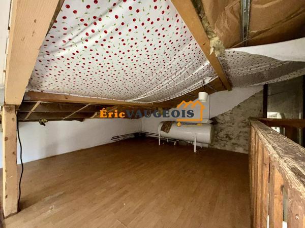 Vente                                                      Maison de village
                        
                     4 pièces                      106 m2                     à Rozay-en-Brie