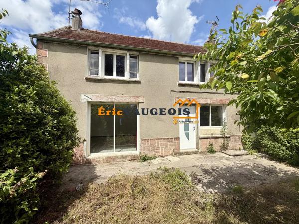 Vente                                                      Maison de village
                        
                     4 pièces                      106 m2                     à Rozay-en-Brie